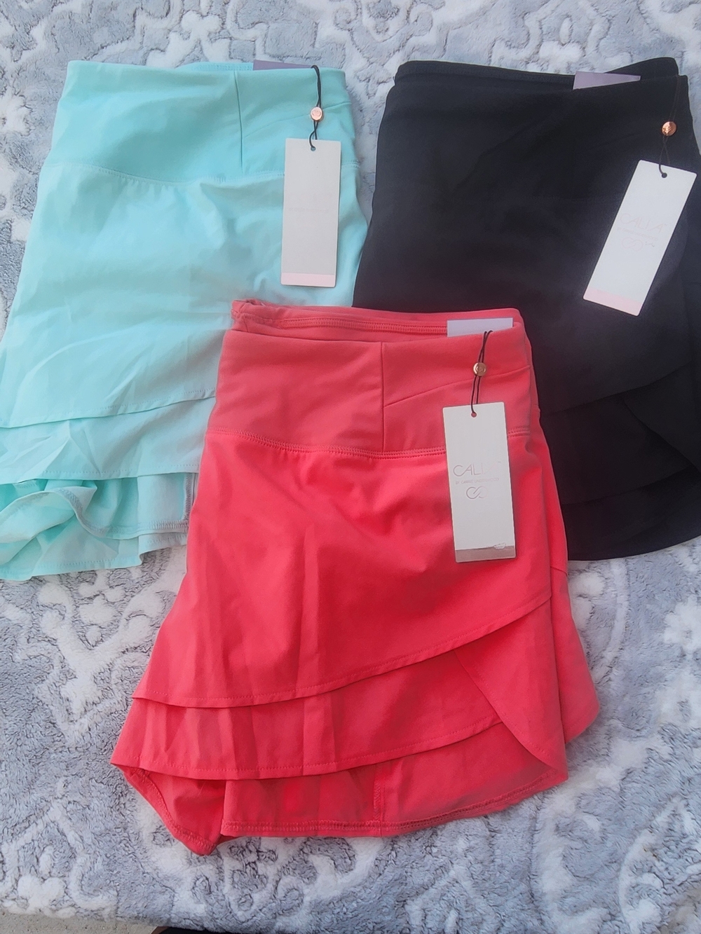 CALIA by Carrie Underwood Tiered Athletic Skorts in Coral, Mint & Black - Picture 1 of 9
